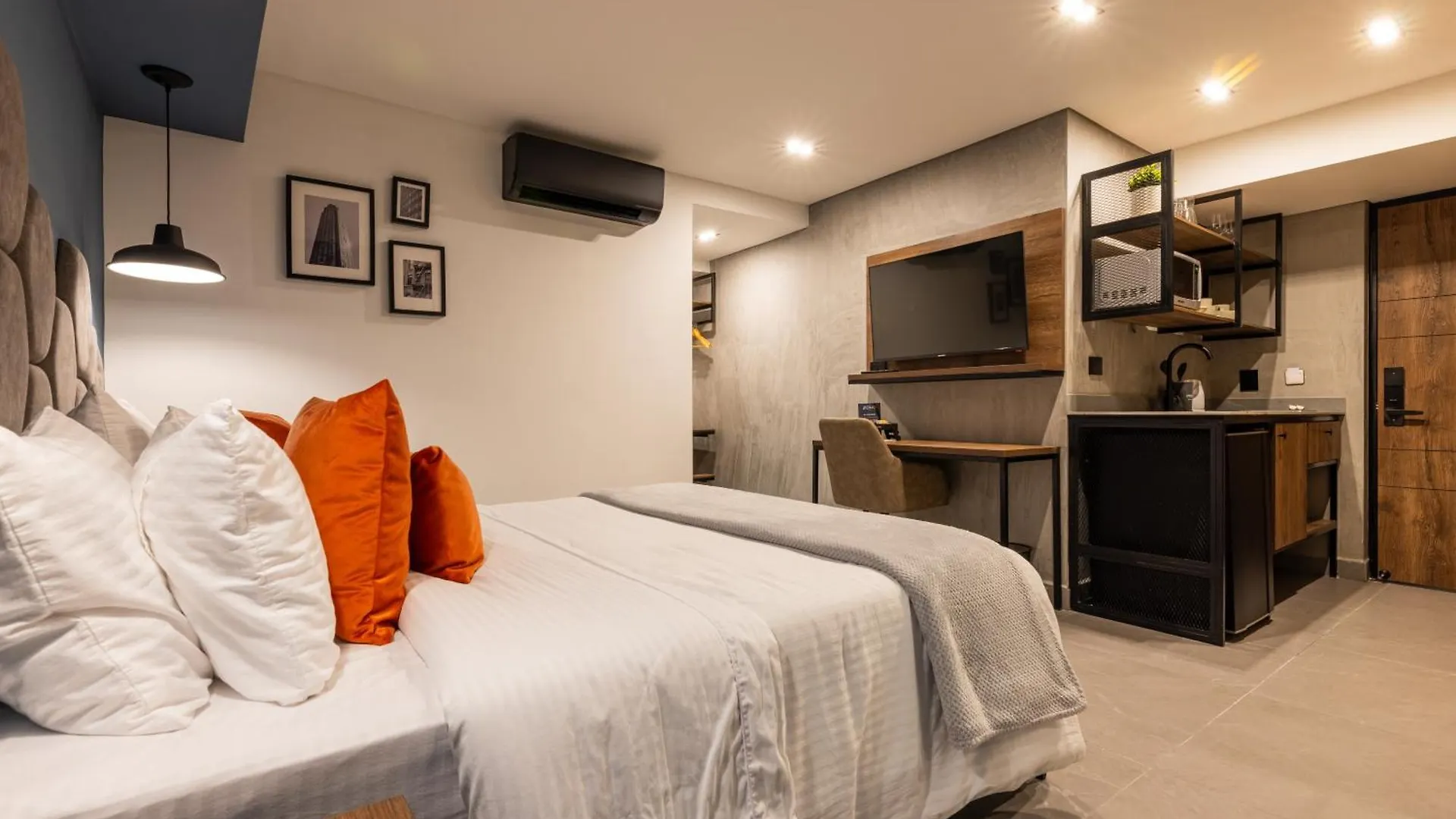 The Zoho Livin Hotel Medellin