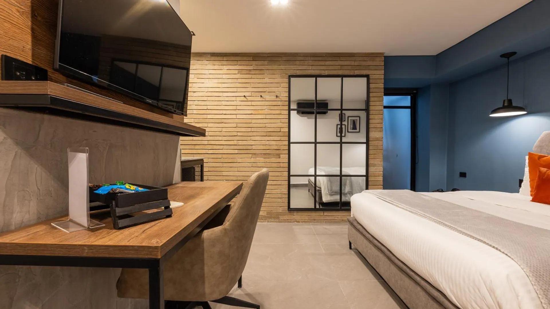 The Zoho Livin Hotel Medellin