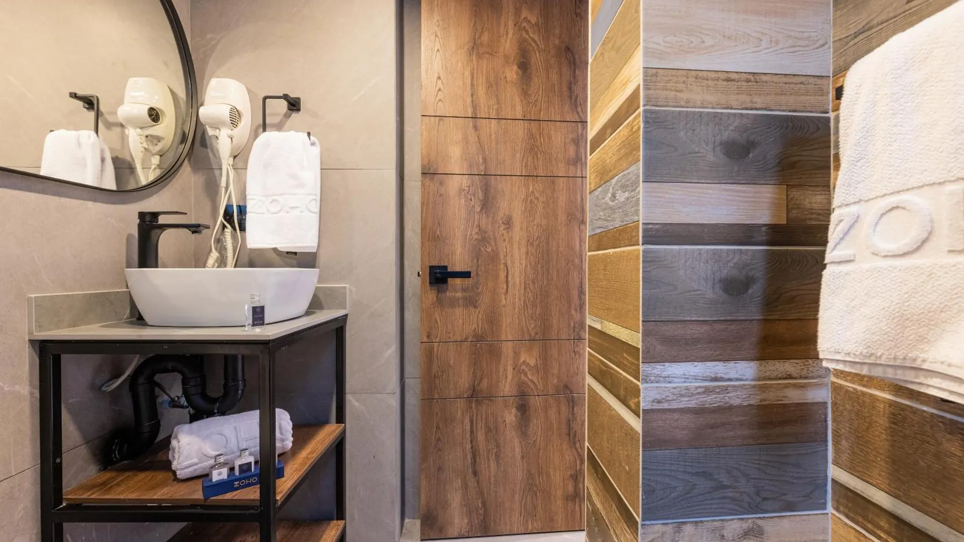 The Zoho Livin Hotel Medellin