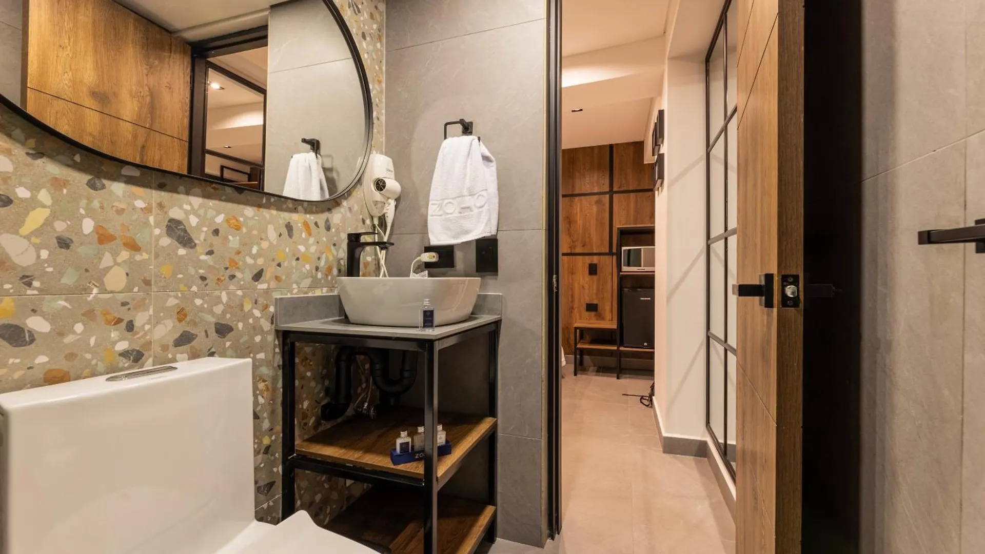 The Zoho Livin Hotel Medellin 4*,