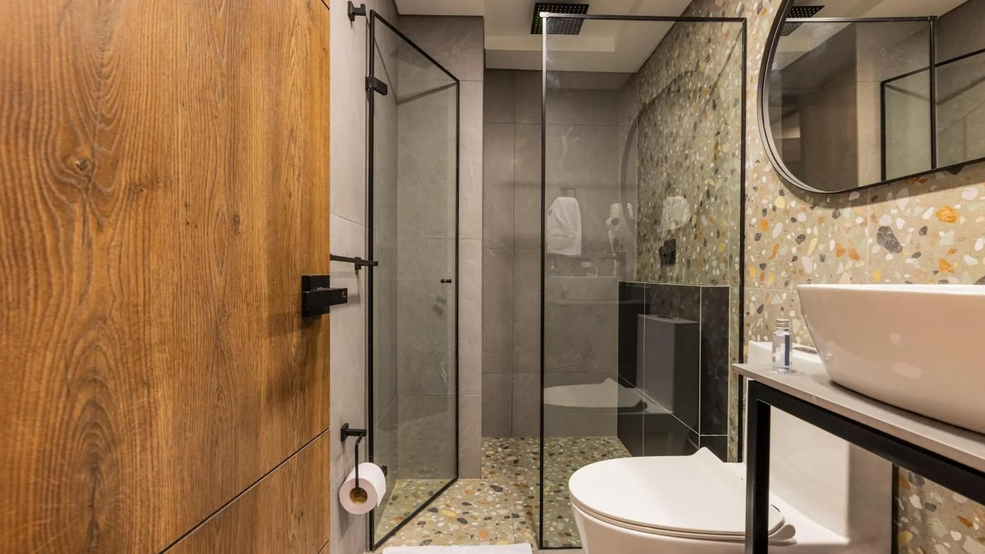 The Zoho Livin Hotel Medellin