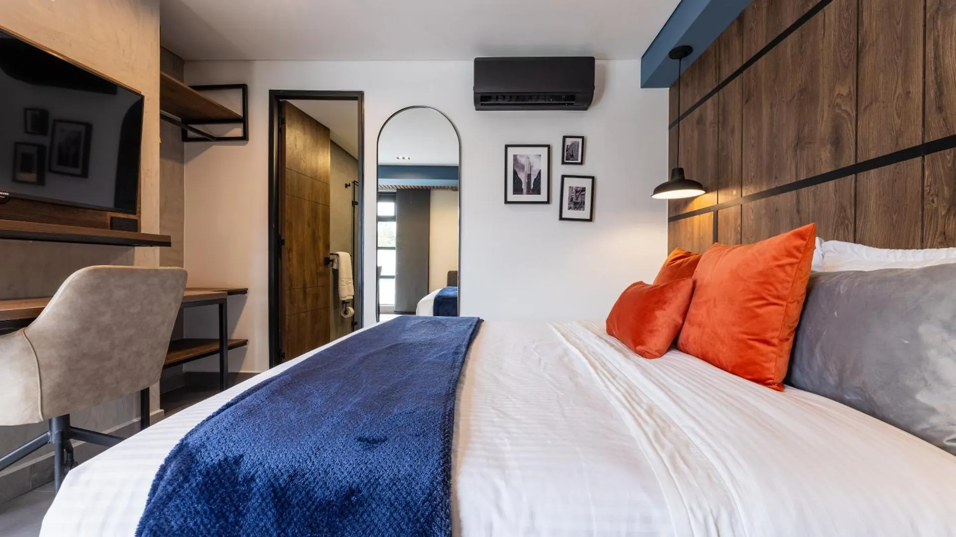 The Zoho Livin Hotel Medellin 4*,  Colombia