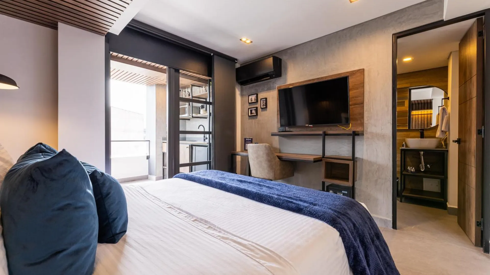 The Zoho Livin Hotel Medellin